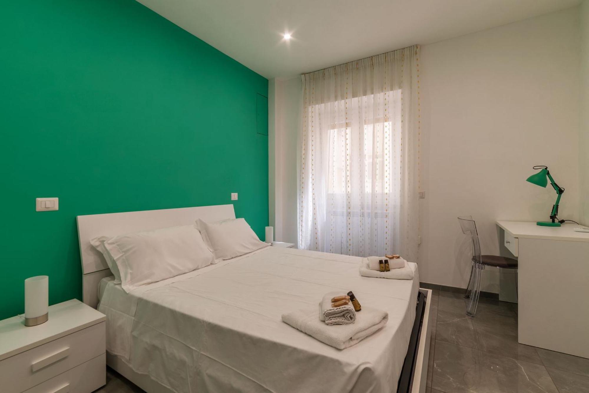 로마 Joivy Delightful 3-Bed Flat With Balcony 아파트 외부 사진