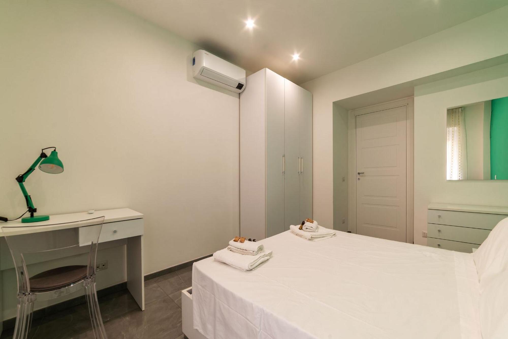 로마 Joivy Delightful 3-Bed Flat With Balcony 아파트 외부 사진