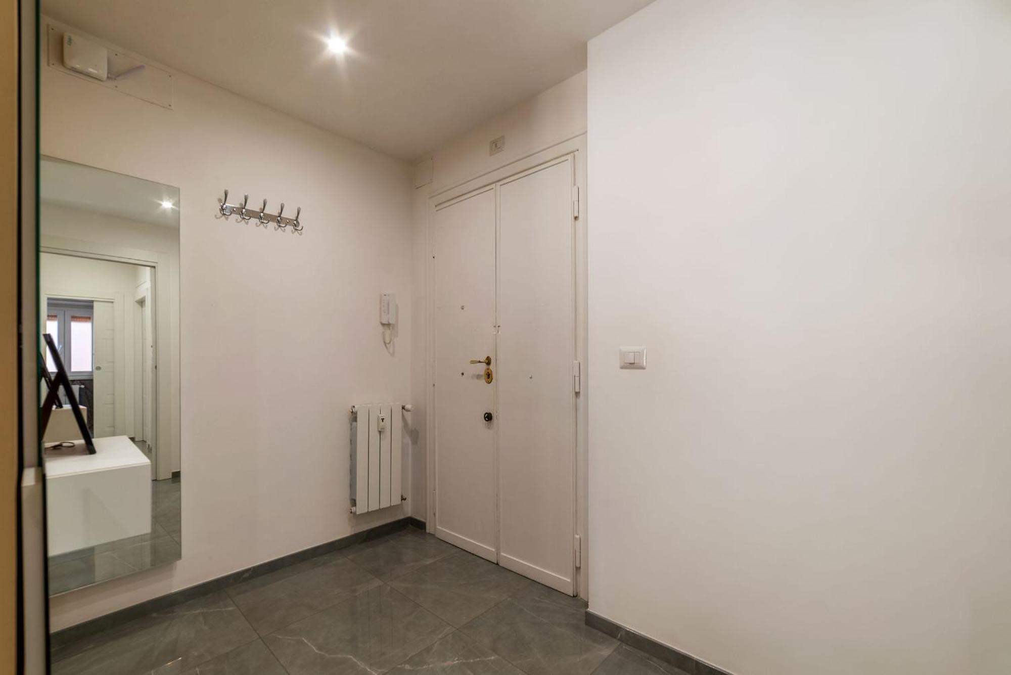 로마 Joivy Delightful 3-Bed Flat With Balcony 아파트 외부 사진