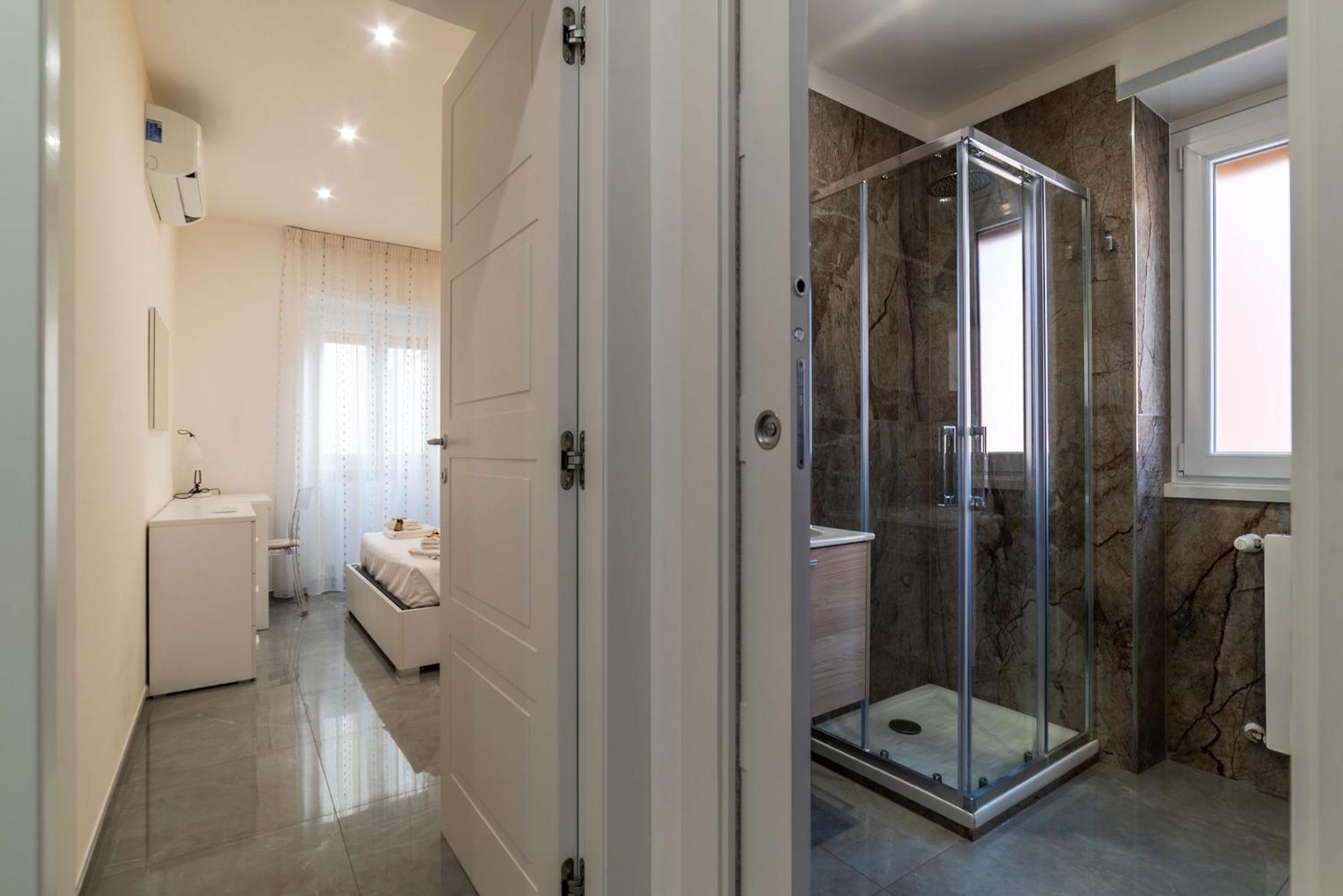 로마 Joivy Delightful 3-Bed Flat With Balcony 아파트 외부 사진
