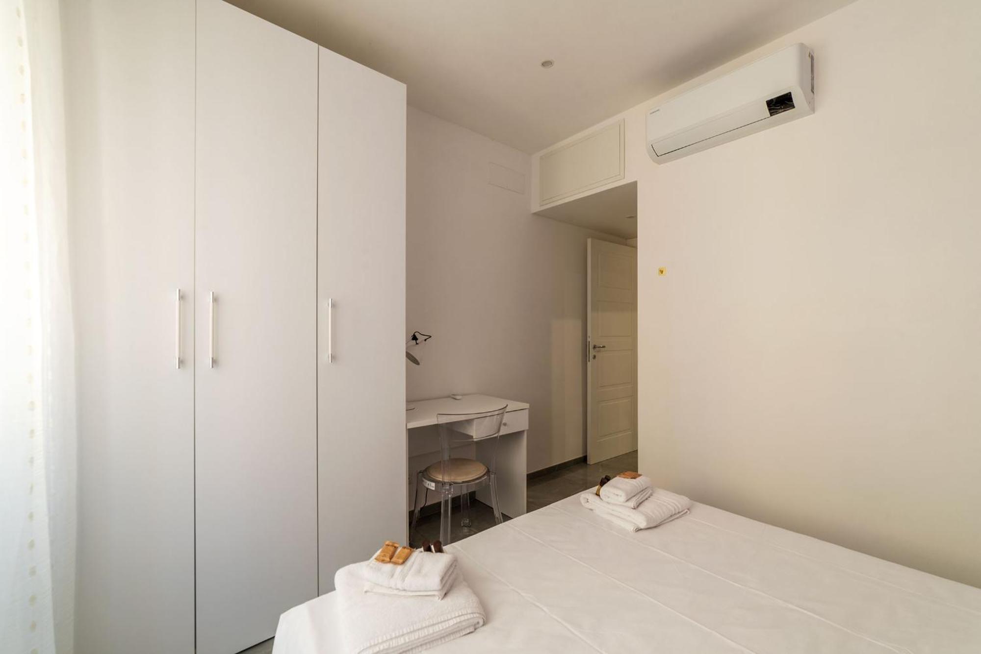 로마 Joivy Delightful 3-Bed Flat With Balcony 아파트 외부 사진