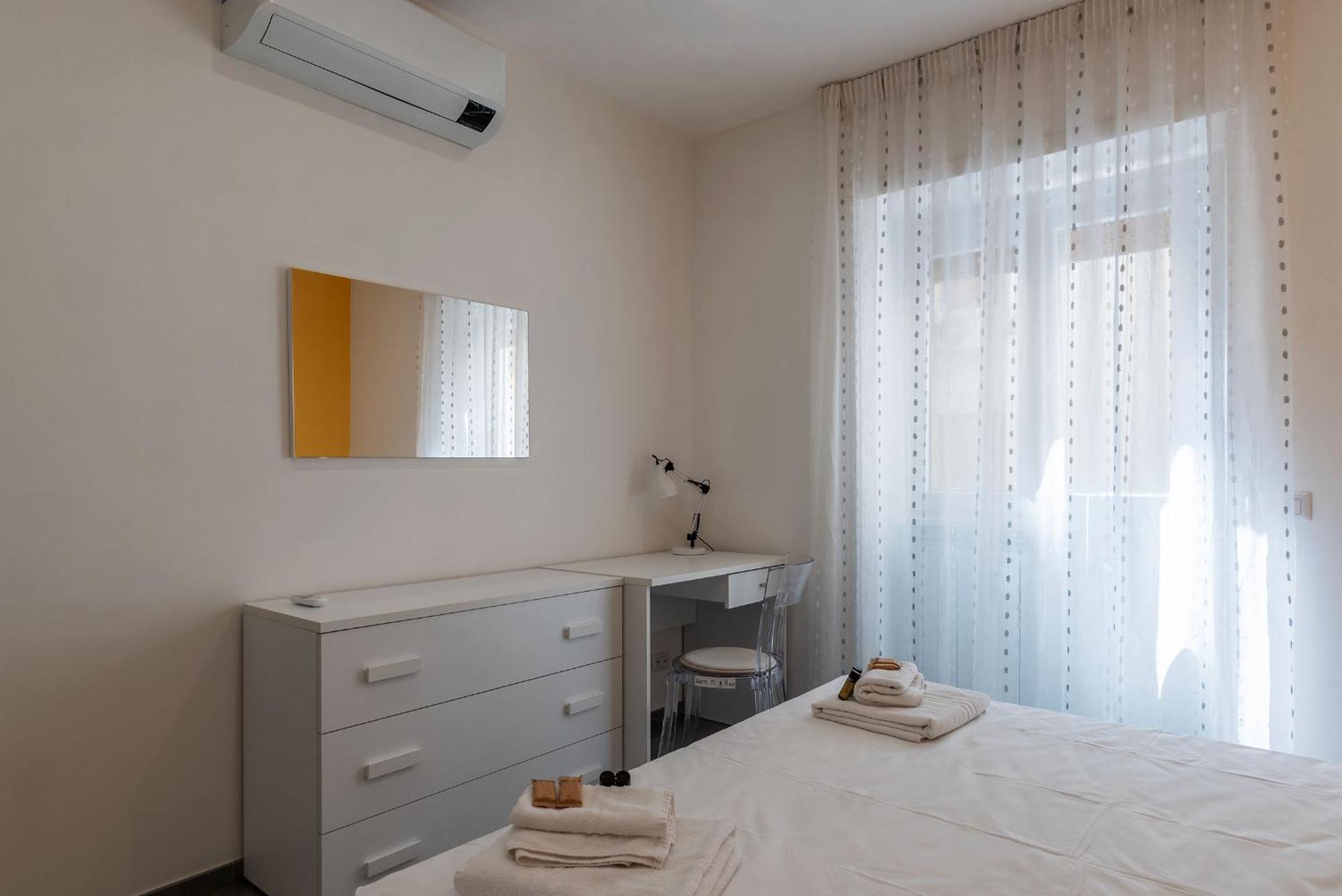 로마 Joivy Delightful 3-Bed Flat With Balcony 아파트 외부 사진